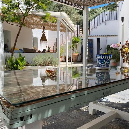 La Pluma Hotel Iznajar Exterior photo