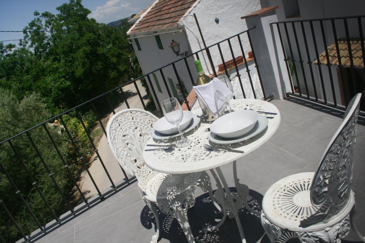 La Pluma Hotel Iznajar Exterior photo