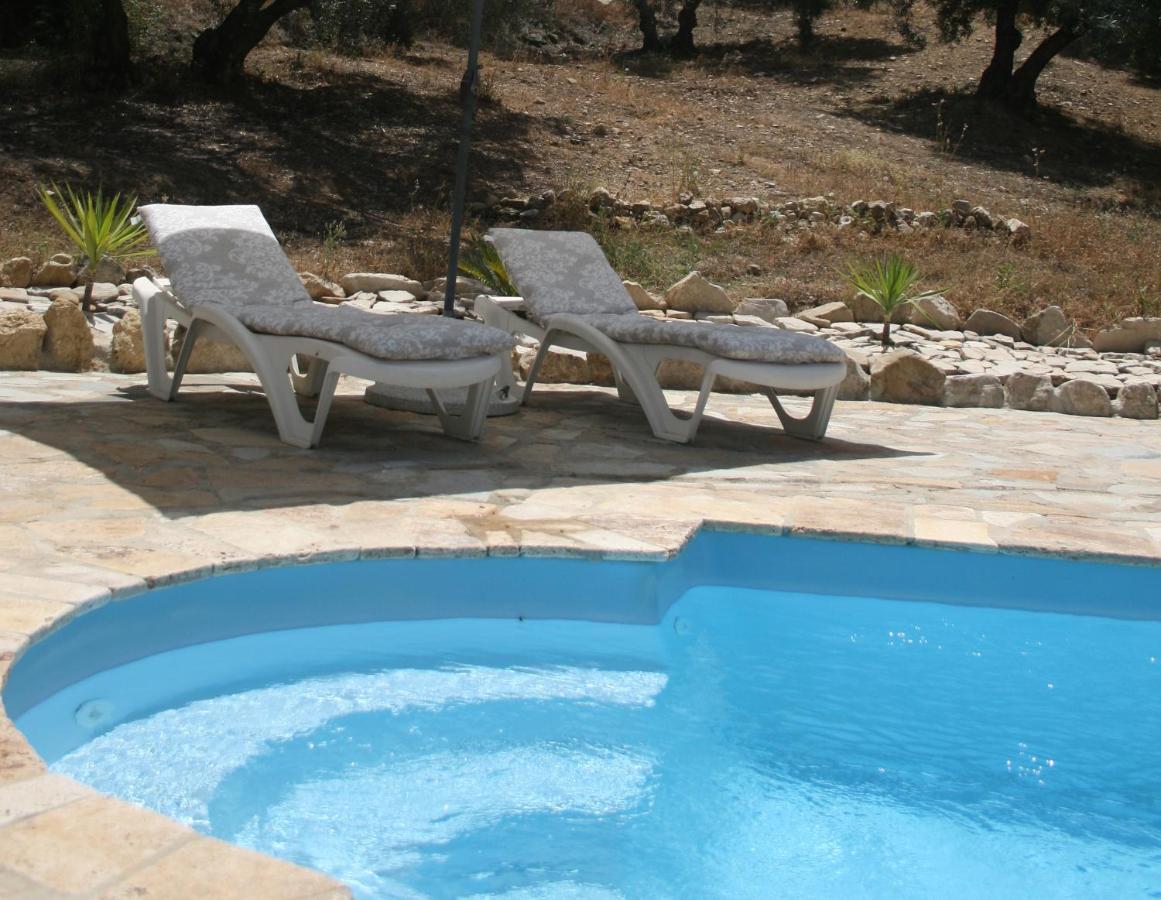 La Pluma Hotel Iznajar Exterior photo