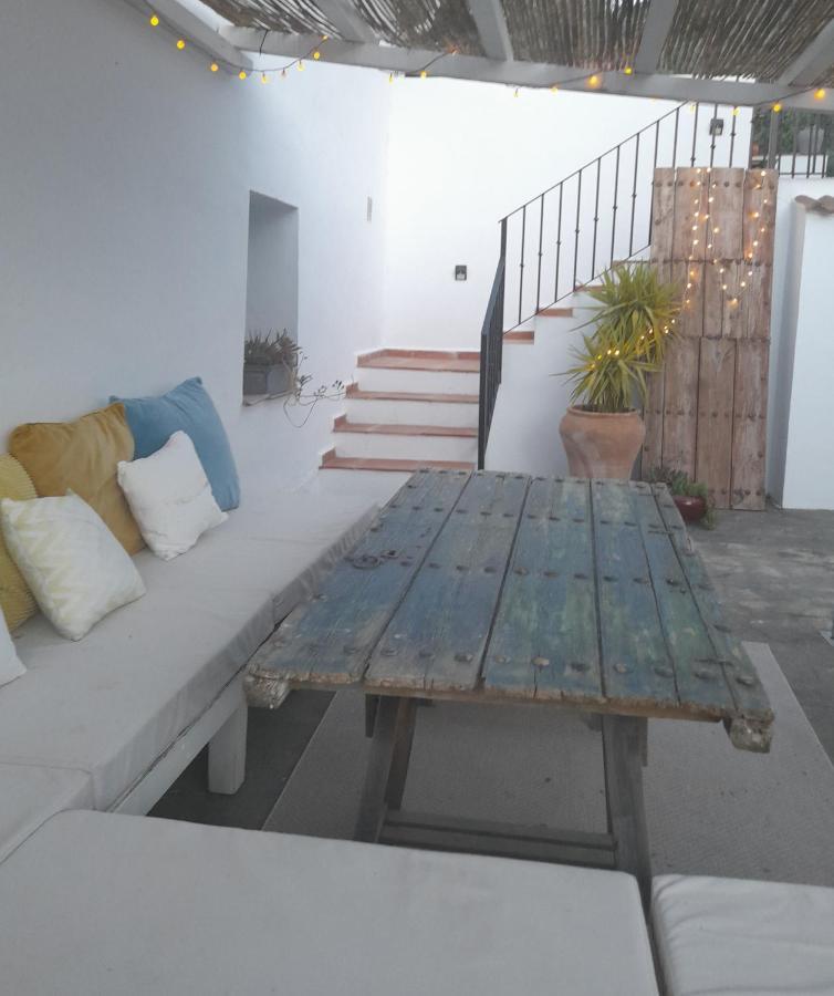 La Pluma Hotel Iznajar Exterior photo